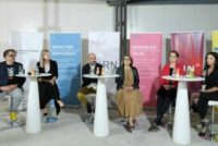 World Press Freedom Day Marked in Bosnia with Exhibition, Discussion
