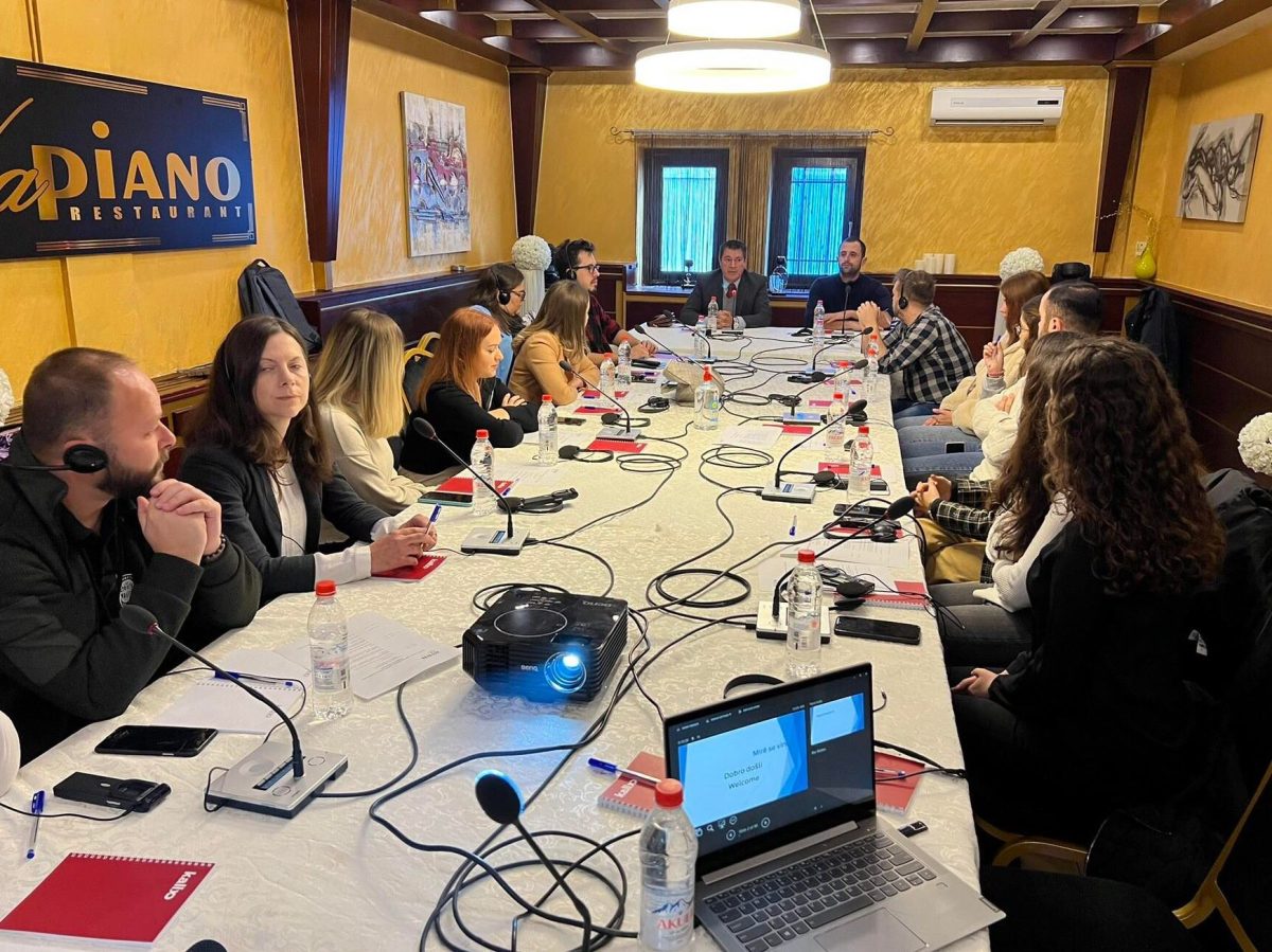 Kosovo Albanian, Serb Journalists Trained in Fact-Checking, Media Literacy