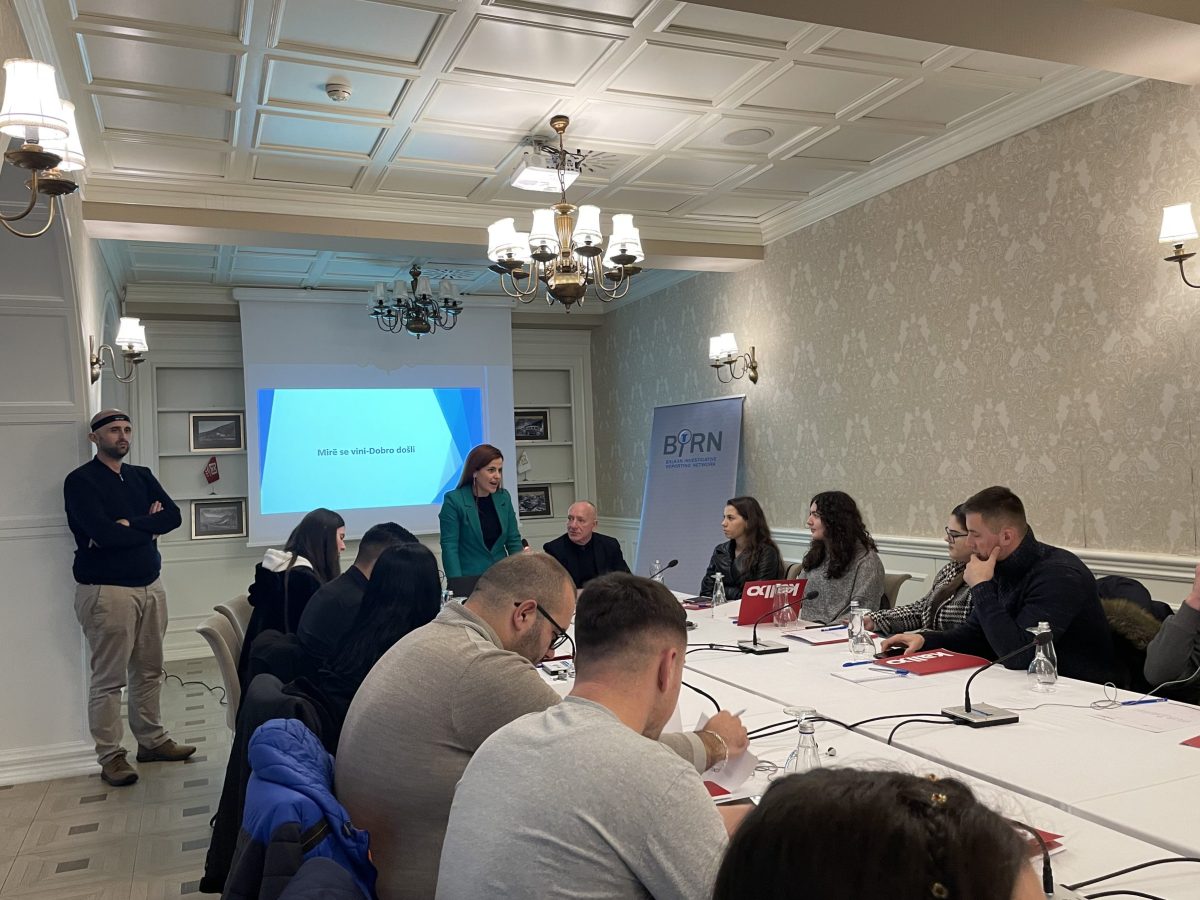 BIRN Kosovo Holds Training on Combating Gender-based Misinformation and Sexist Language in Media