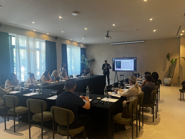 BIRN Albania Holds Training on Artificial Intelligence and Surveillance